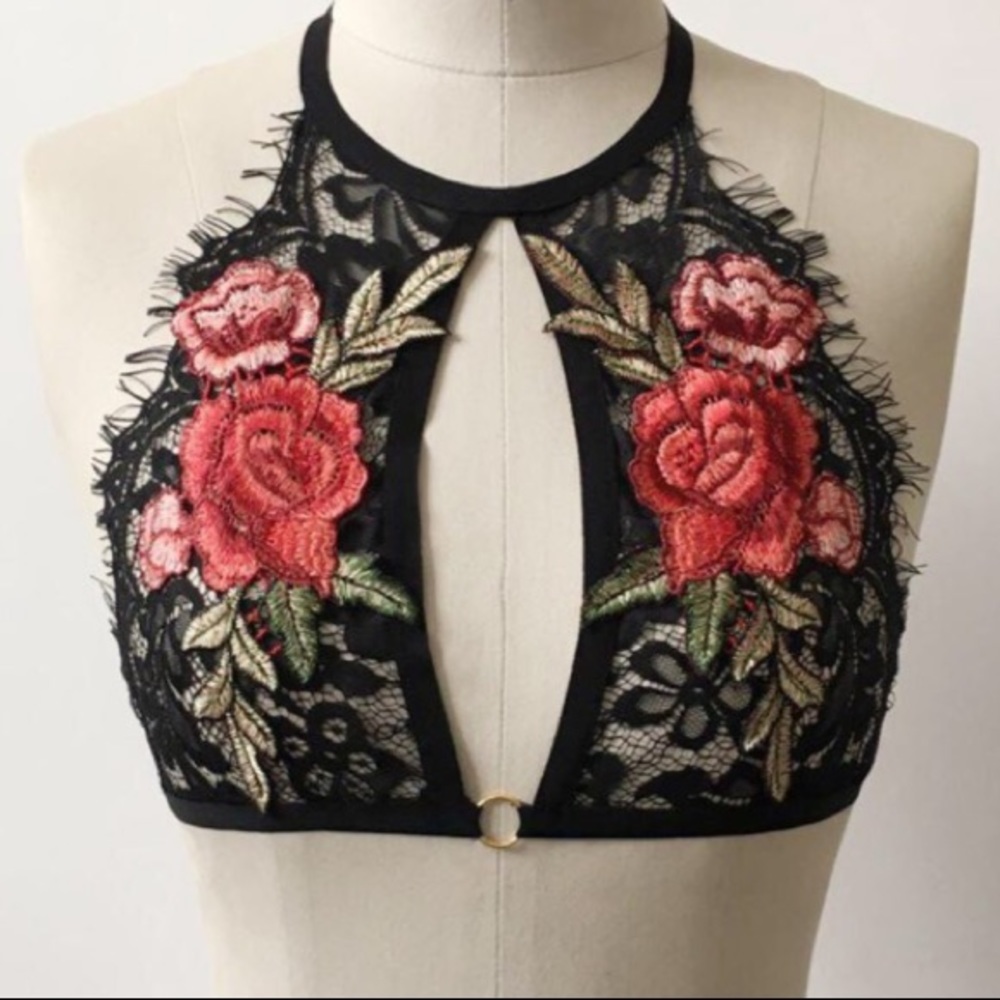 🛑 CLOSET SALE Rose Lace Bralette